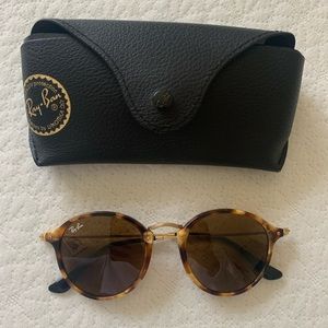 Ray Ban Round Fleck glasses, brand new !